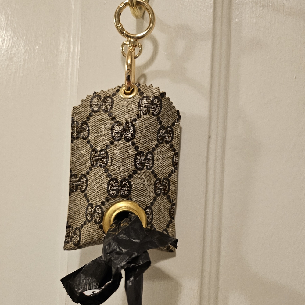 GG Keychain Dog Waste Bag Holder